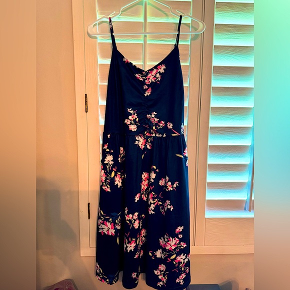 NWT Yathon Navy Floral dress- with pockets - Picture 3 of 9